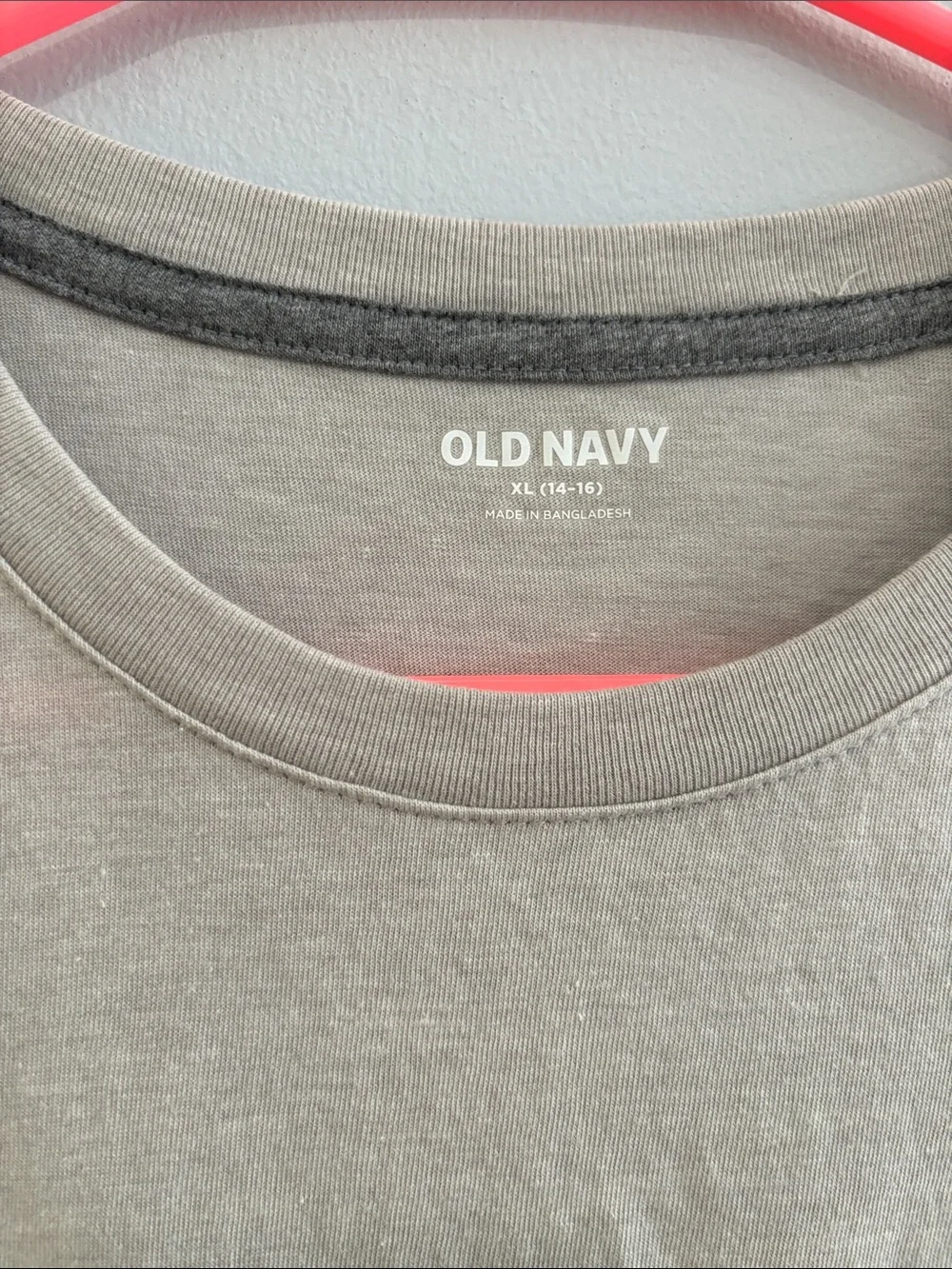 Old Navy Kids Taupe Short-Sleeve Tee with Navy Star Pocket